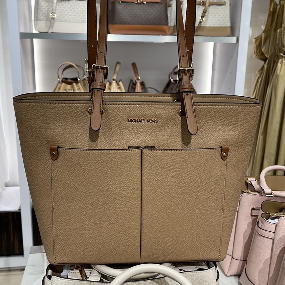 MICHAEL KORS JET SET TRAVEL MEDIUM DOUBLE POCKET TOTE NON-LEATHER VEGAN 
Camel - Picture 3 of 16